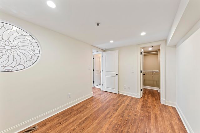 377 King Street Unit 201, Charleston, SC 29401
