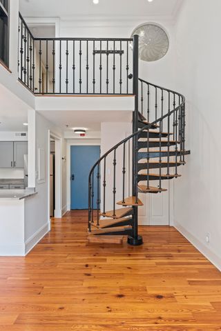 377 King Street Unit 201, Charleston, SC 29401