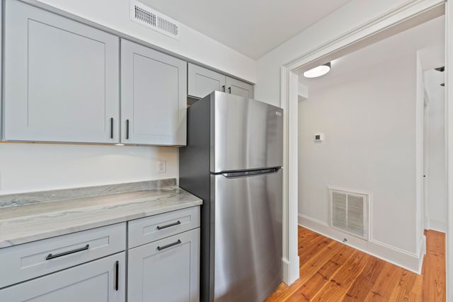 377 King Street Unit 201, Charleston, SC 29401