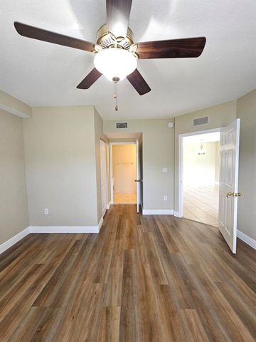 1049 GOLDEN LAKES Boulevard 115, West Palm Beach, FL 33411