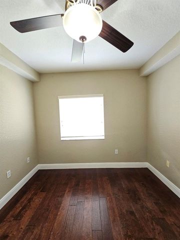 1049 GOLDEN LAKES Boulevard 115, West Palm Beach, FL 33411