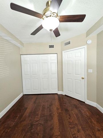 1049 GOLDEN LAKES Boulevard 115, West Palm Beach, FL 33411