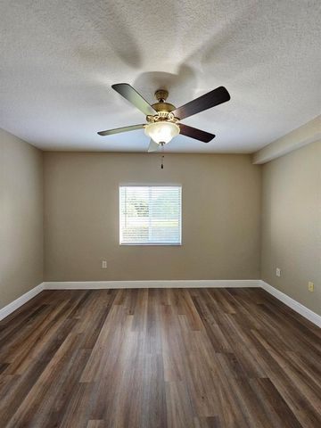 1049 GOLDEN LAKES Boulevard 115, West Palm Beach, FL 33411