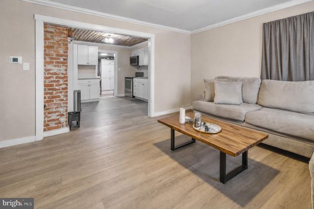 1564 WILLIAMSPORT PIKE, Martinsburg, WV 25404