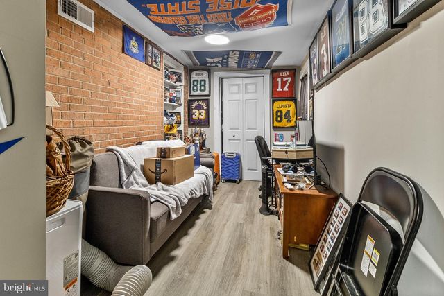 1564 WILLIAMSPORT PIKE, Martinsburg, WV 25404