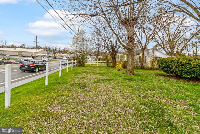 1564 WILLIAMSPORT PIKE, Martinsburg, WV 25404