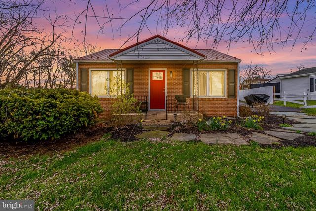 1564 WILLIAMSPORT PIKE, Martinsburg, WV 25404