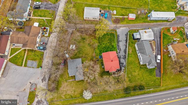 1564 WILLIAMSPORT PIKE, Martinsburg, WV 25404