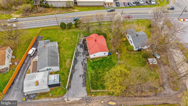 1564 WILLIAMSPORT PIKE, Martinsburg, WV 25404