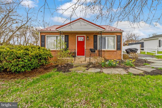 1564 WILLIAMSPORT PIKE, Martinsburg, WV 25404