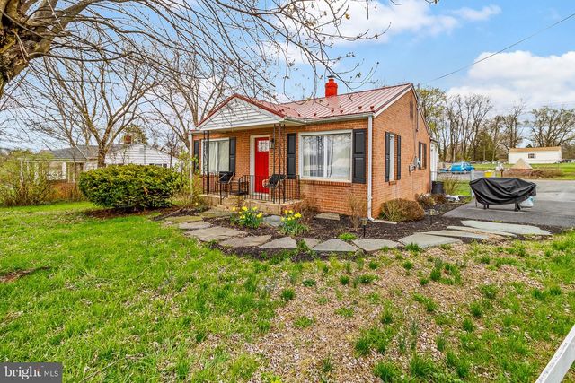 1564 WILLIAMSPORT PIKE, Martinsburg, WV 25404