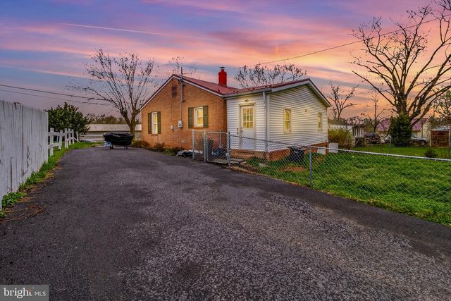 1564 WILLIAMSPORT PIKE, Martinsburg, WV 25404