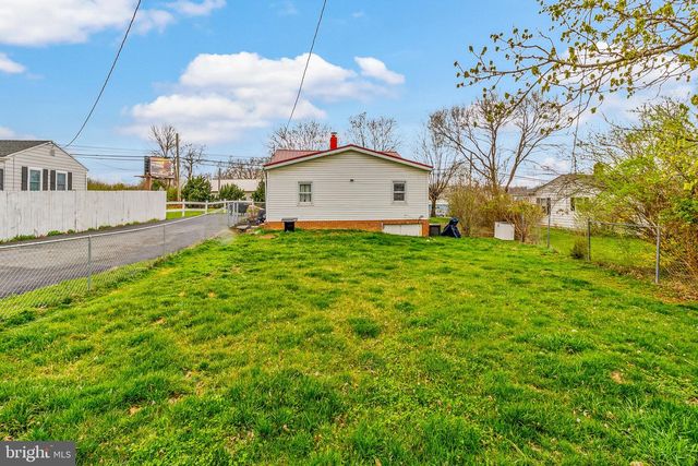 1564 WILLIAMSPORT PIKE, Martinsburg, WV 25404