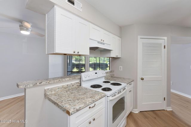 732 Azalea Drive 413, Hampstead, NC 28443