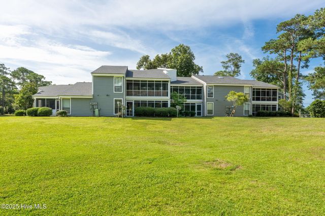 732 Azalea Drive 413, Hampstead, NC 28443