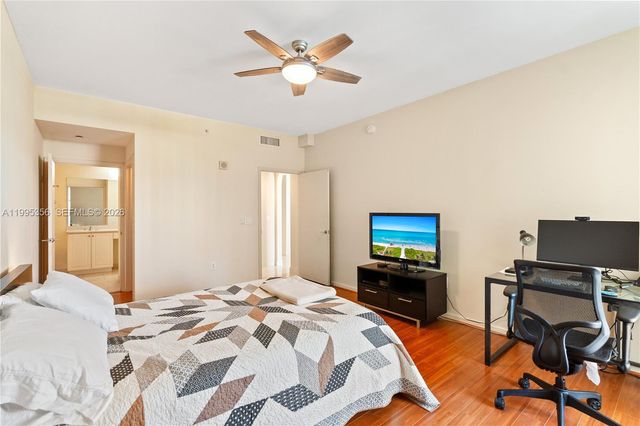 3340 NE 190th Street 1004, Aventura, FL 33180