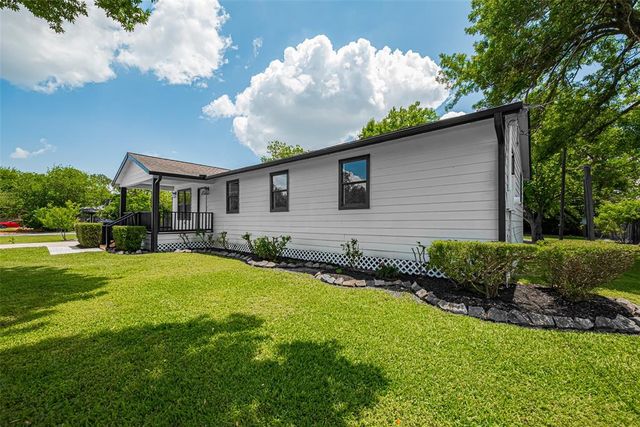 4416 33rd Street, Dickinson, TX 77539