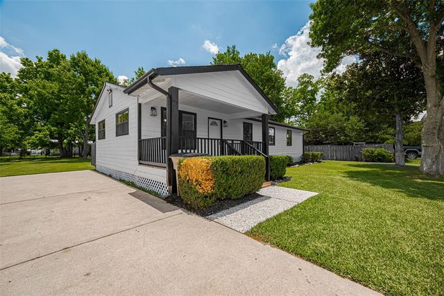 4416 33rd Street, Dickinson, TX 77539