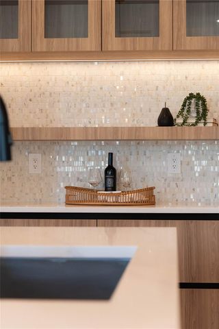 2905 W ARCH STREET, Tampa, FL 33607