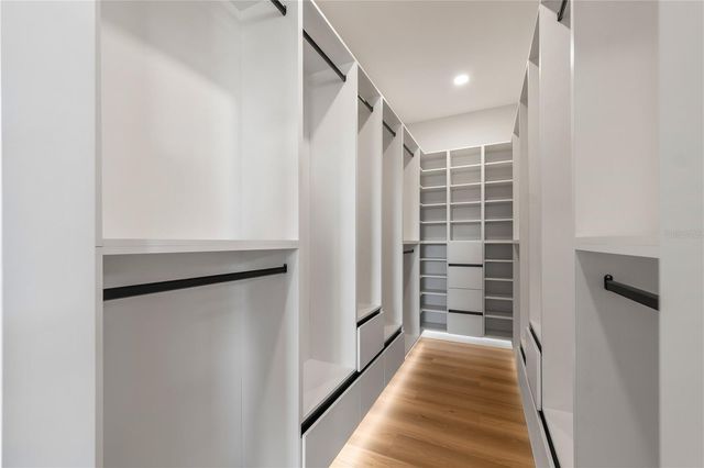 2905 W ARCH STREET, Tampa, FL 33607