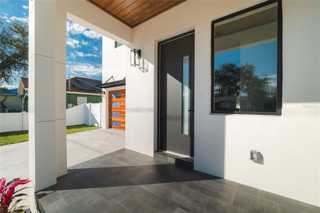 2905 W ARCH STREET, Tampa, FL 33607