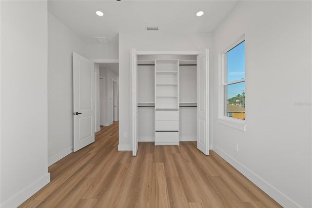 2905 W ARCH STREET, Tampa, FL 33607