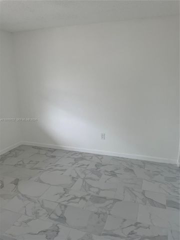 20725 NE 8th Ct 203-11, Miami, FL 33179