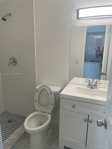 20725 NE 8th Ct 203-11, Miami, FL 33179