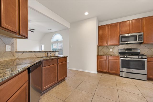 2487 Elm Crossing Trail, Spring, TX 77386