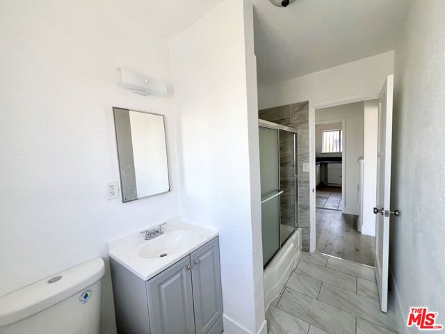 254 E Lanzit Avenue 5, Los Angeles, CA 90061