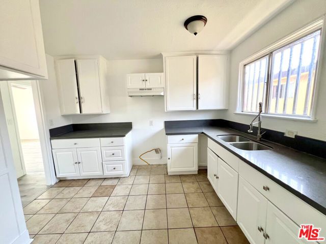254 E Lanzit Avenue 5, Los Angeles, CA 90061