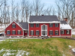 1043 Victoria Pl, Richland, PA 15044