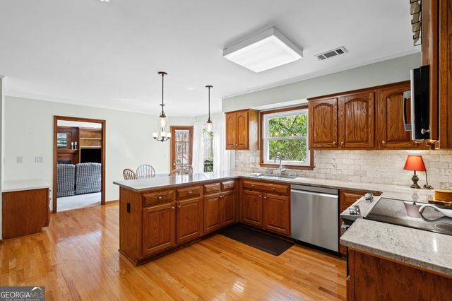 3382 Connemara Trace, Lawrenceville, GA 30044