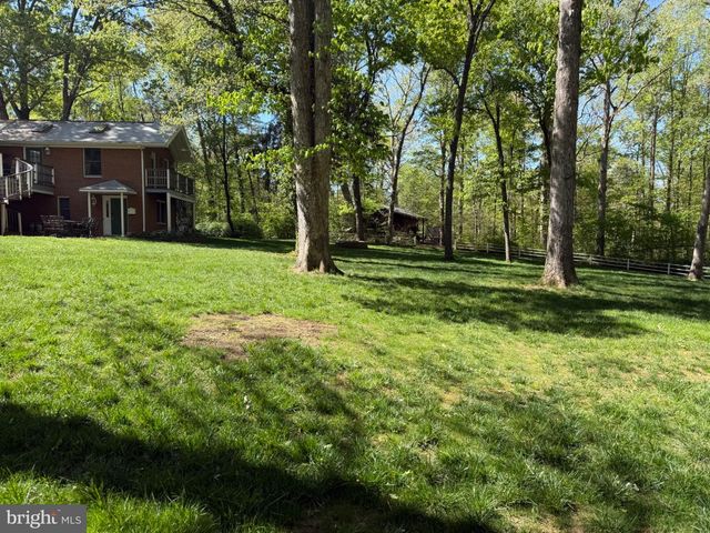 86 MOCKINGBIRD LN, Stafford, VA 22556