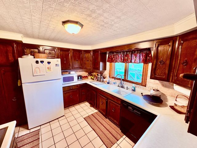 1401 State Highway 11 SW, Baudette, MN 56623