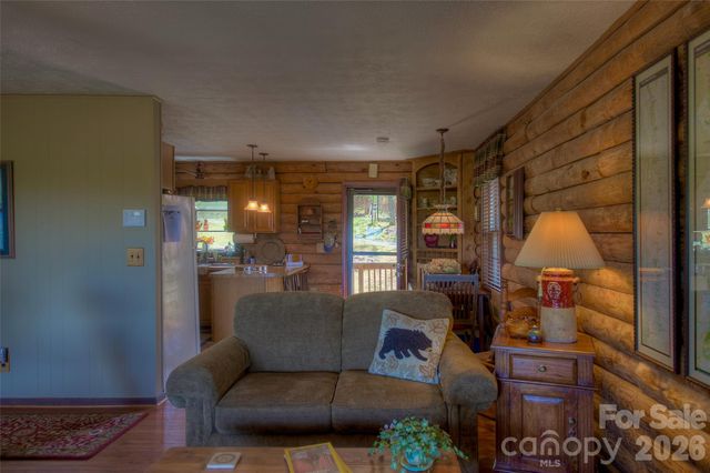 551 Carvers Knob Road, Spruce Pine, NC 28777