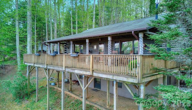 551 Carvers Knob Road, Spruce Pine, NC 28777