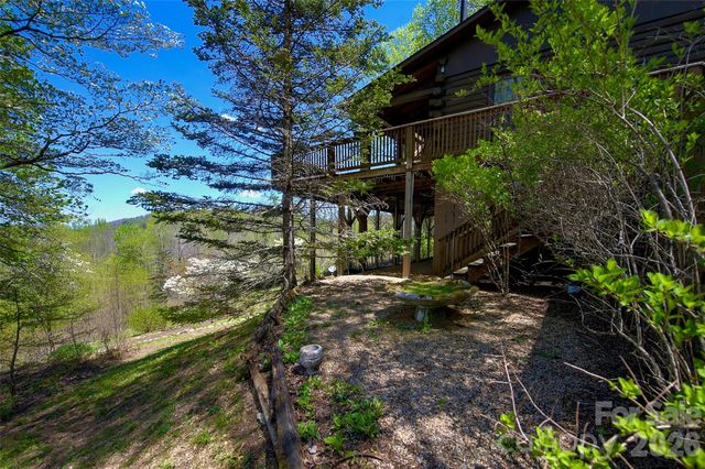 551 Carvers Knob Road, Spruce Pine, NC 28777