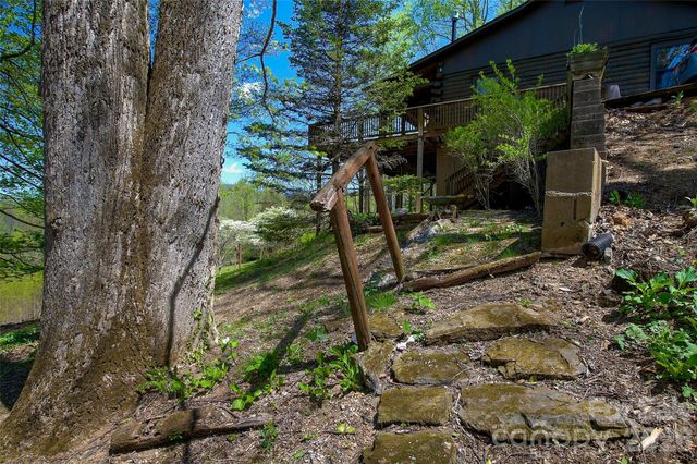 551 Carvers Knob Road, Spruce Pine, NC 28777