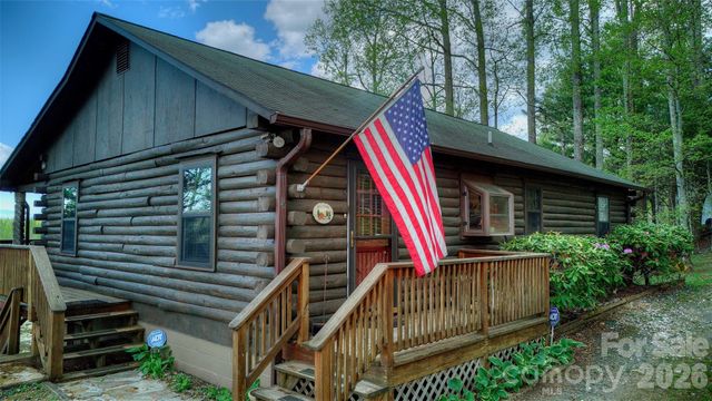 551 Carvers Knob Road, Spruce Pine, NC 28777