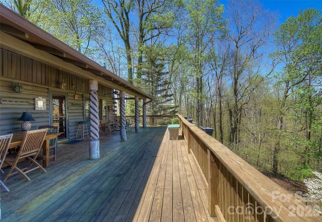551 Carvers Knob Road, Spruce Pine, NC 28777
