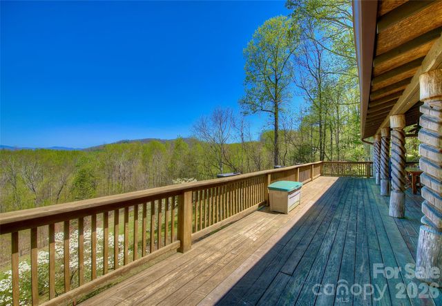 551 Carvers Knob Road, Spruce Pine, NC 28777