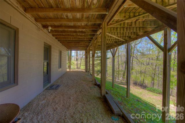 551 Carvers Knob Road, Spruce Pine, NC 28777