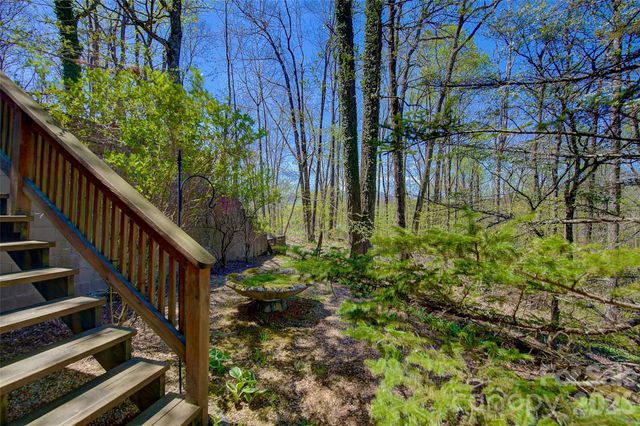 551 Carvers Knob Road, Spruce Pine, NC 28777