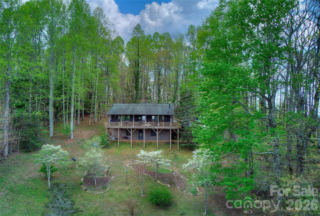 551 Carvers Knob Road, Spruce Pine, NC 28777