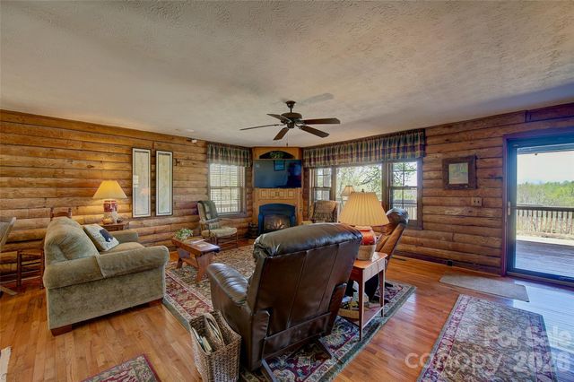 551 Carvers Knob Road, Spruce Pine, NC 28777