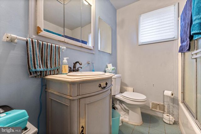 27 SYLVAN LAKE BLVD, Bayville, NJ 08721