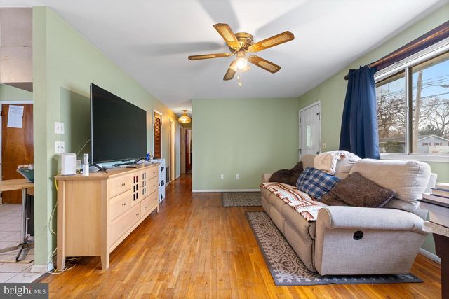 27 SYLVAN LAKE BLVD, Bayville, NJ 08721