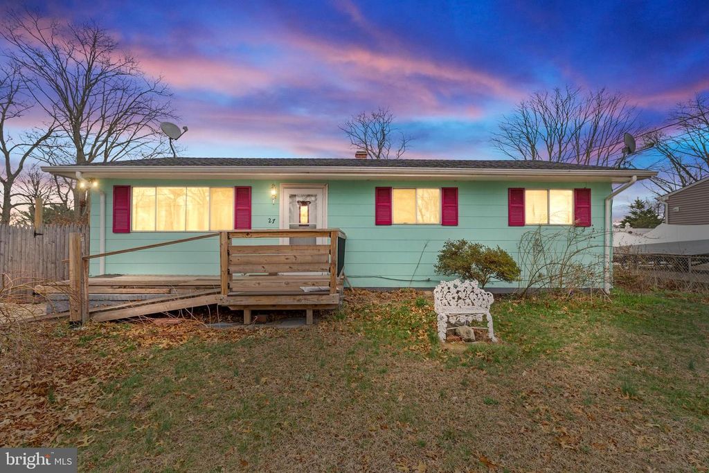 27 SYLVAN LAKE BLVD, Bayville, NJ 08721