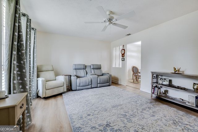 1348 Whitfield Park Drive, Savannah, GA 31406